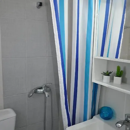 Agnanti * Akhladherí